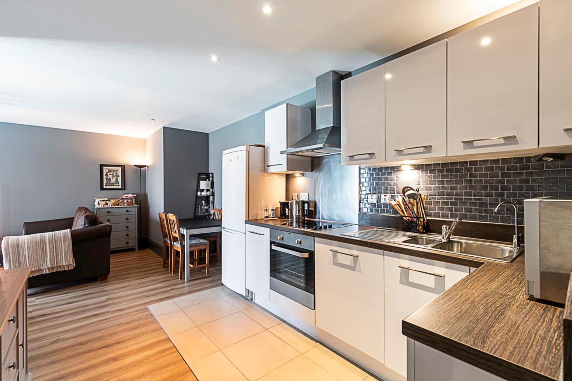 Apartment Riverside Escape With Breathtaking Thames Views London