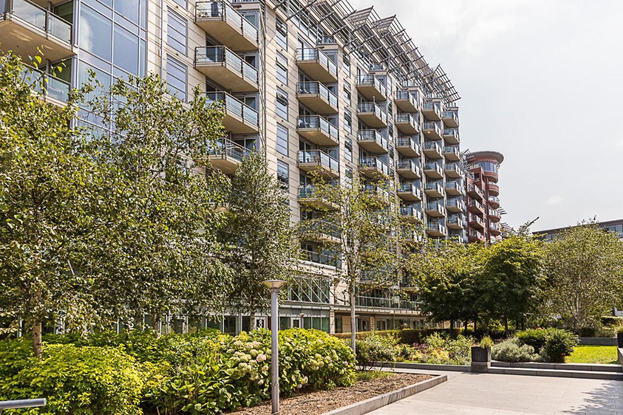 Riverside Escape With Breathtaking Thames Views London